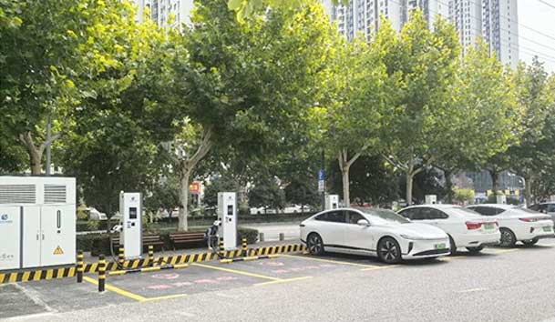 宜昌首批全液冷超充站投入运营，银河集团助力高质量充电基础设施建设